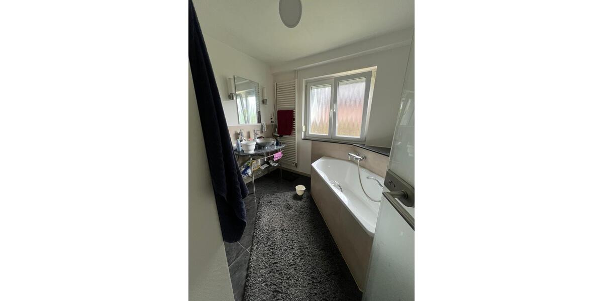 Erdgeschoßwohnung Rendsburg - 5 Zimmer, 140 m&sup2;, 1.370&euro; | Angebot:25749932