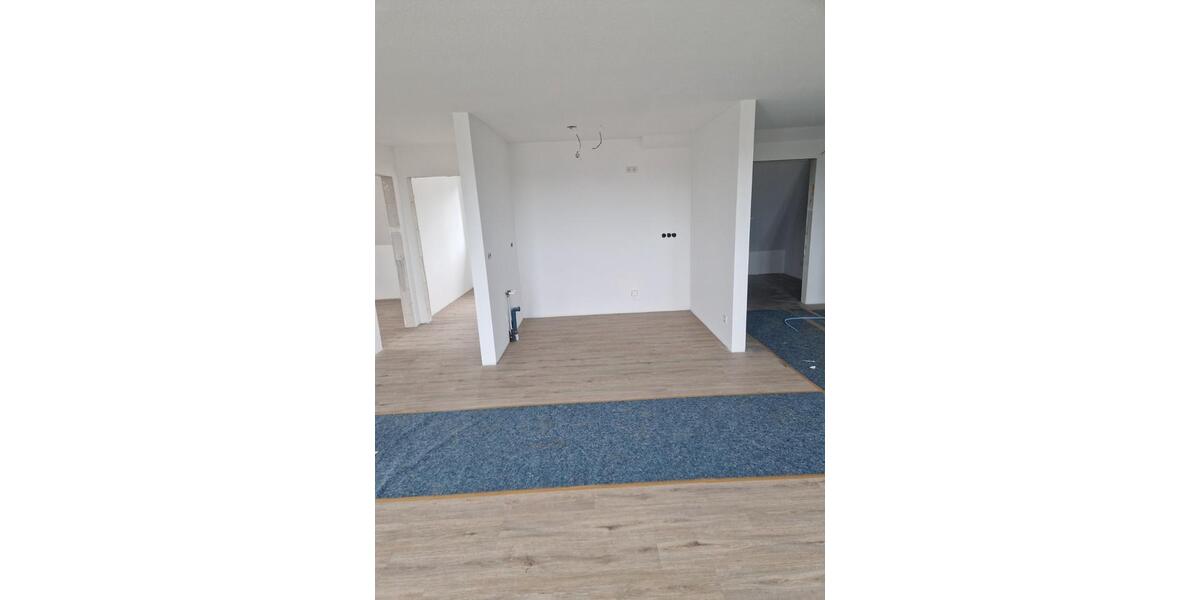 Dachgeschoßwohnung Oeversee - 4 Zimmer, 81 m&sup2;, 1.125&euro; | Angebot:25792853