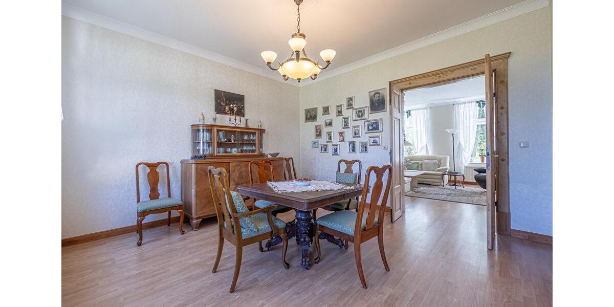 Einfamilienhaus Tolk - 10 Zimmer, 320 m&sup2;, 750.000&euro; | Angebot:25782710