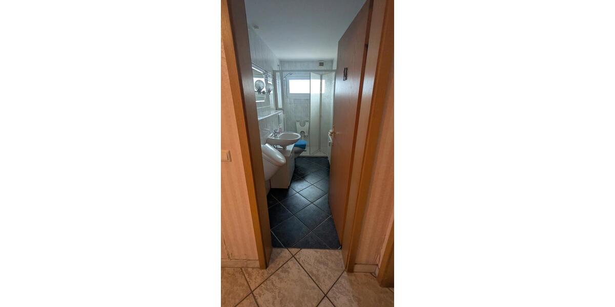Erdgeschoßwohnung Kropp - 5 Zimmer, 200 m&sup2;, 1.950&euro; | Angebot:26050213