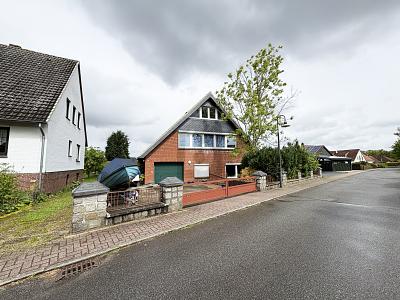 ATTRAKTIVE LAGE UND VIEL PLATZ - Zweifamilienhaus Fahrdorf | Angebot:27252413
