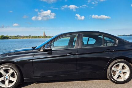 BMW 318 147.000 km 19.999 &euro; Schaalby 24882