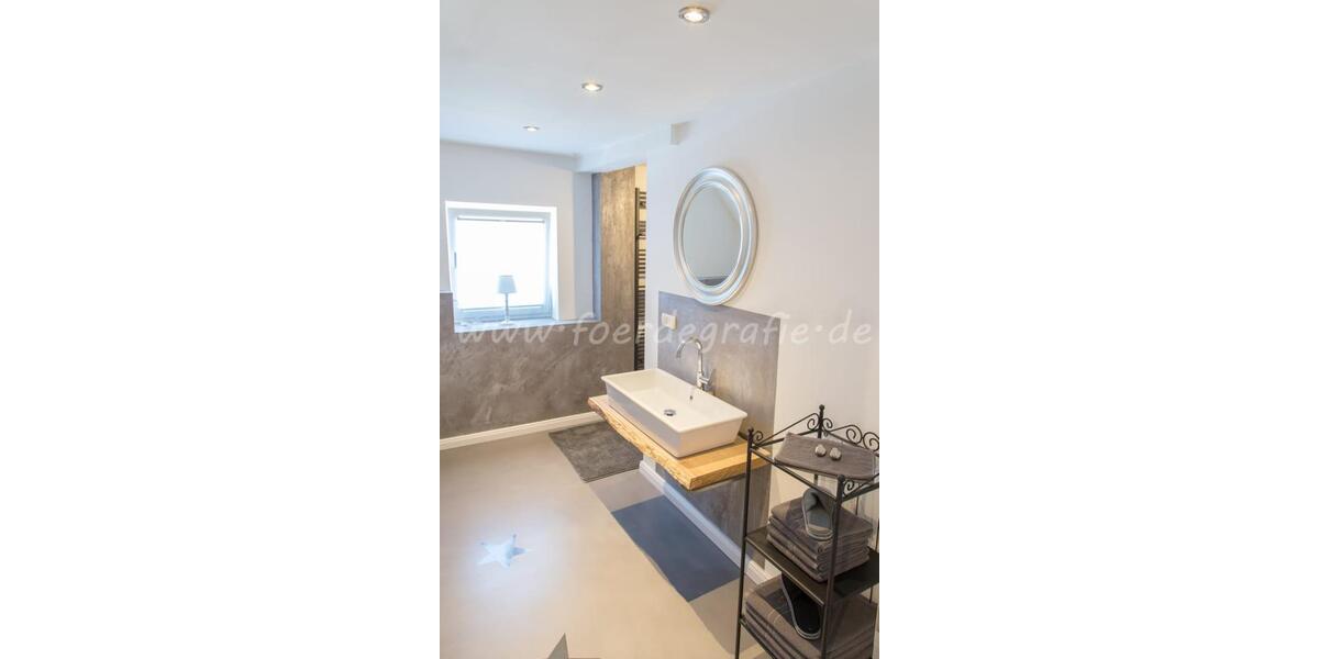 Dachgeschoßwohnung Osterby - 2 Zimmer, 75 m&sup2;, 900&euro; | Angebot:25988123