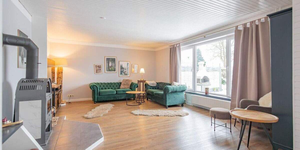 Mehrfamilienhaus, Wohnhaus Lohe-Föhrden Föhrden - 8 Zimmer, 195 m&sup2;, 299.000&euro; | Angebot:25728177