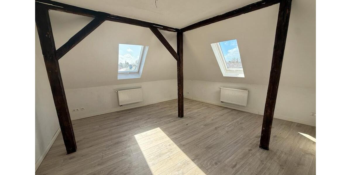 Dachgeschoßwohnung Schleswig - 3 Zimmer, 100 m&sup2;, 750&euro; | Angebot:25974186