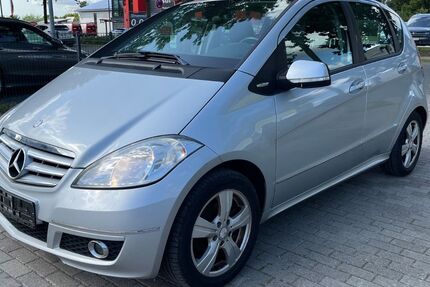Mercedes-Benz A 180 242.000 km 2.490 &euro; Schleswig 24837