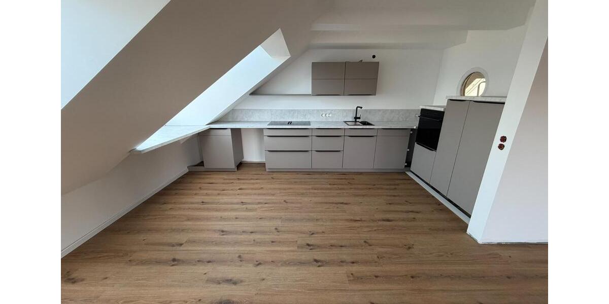Dachgeschoßwohnung Fahrdorf - 3 Zimmer, 92 m&sup2;, 1.600&euro; | Angebot:25931741