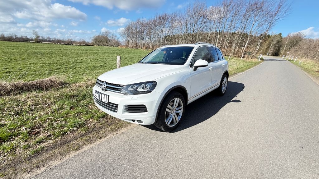 VW Touareg 266.508 km 18.000 &euro; Fockbek 24787