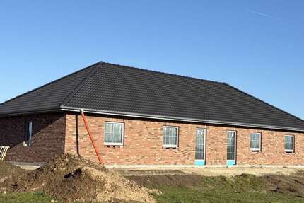 Haus Böklund - 8 Zimmer, 170 m&sup2;, 450.000&euro; | Angebot:24812764