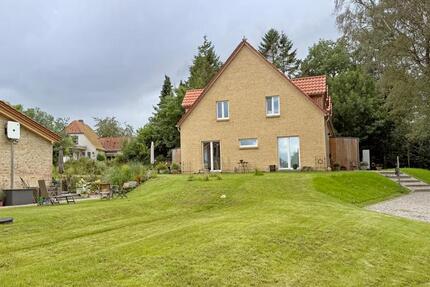 Haus Kappeln - 4 Zimmer, 144 m&sup2;, 1.700&euro; | Angebot:26458908