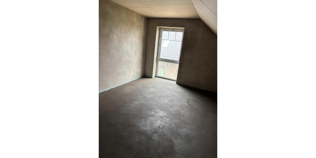 Dachgeschoßwohnung Viöl - 4 Zimmer, 92 m&sup2;, 1.175&euro; | Angebot:25612486