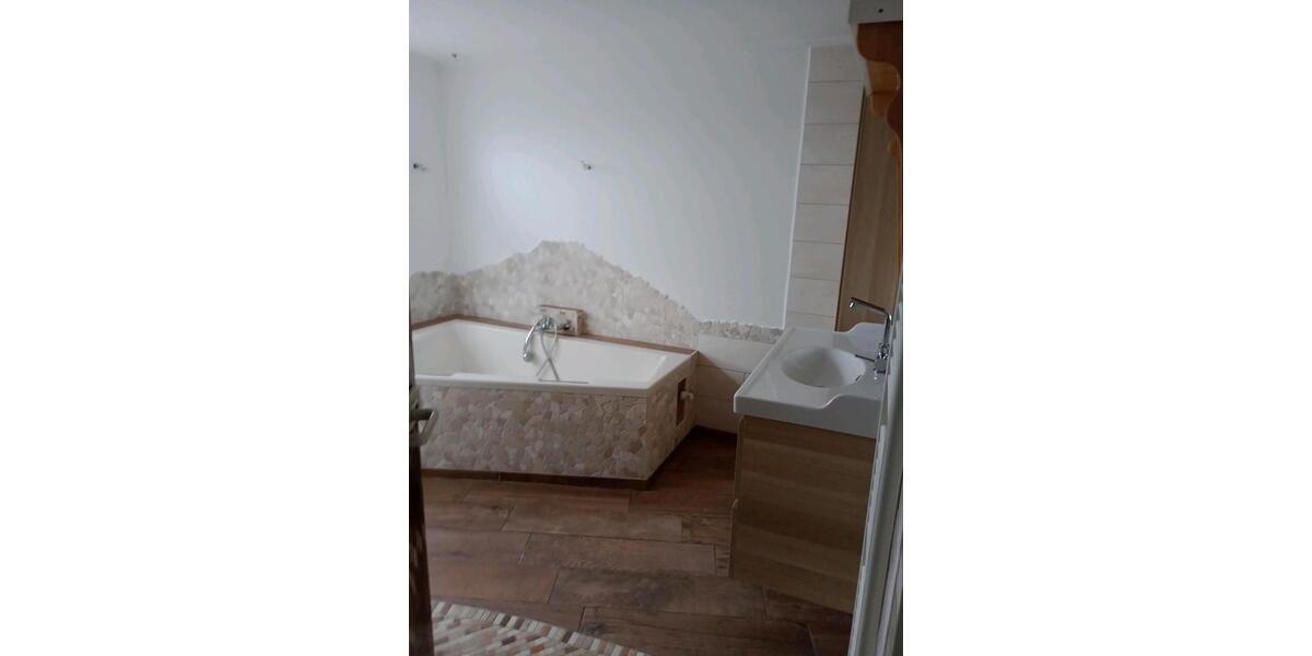 Dachgeschoßwohnung Meggerdorf - 3 Zimmer, 75 m&sup2;, 600&euro; | Angebot:25296288