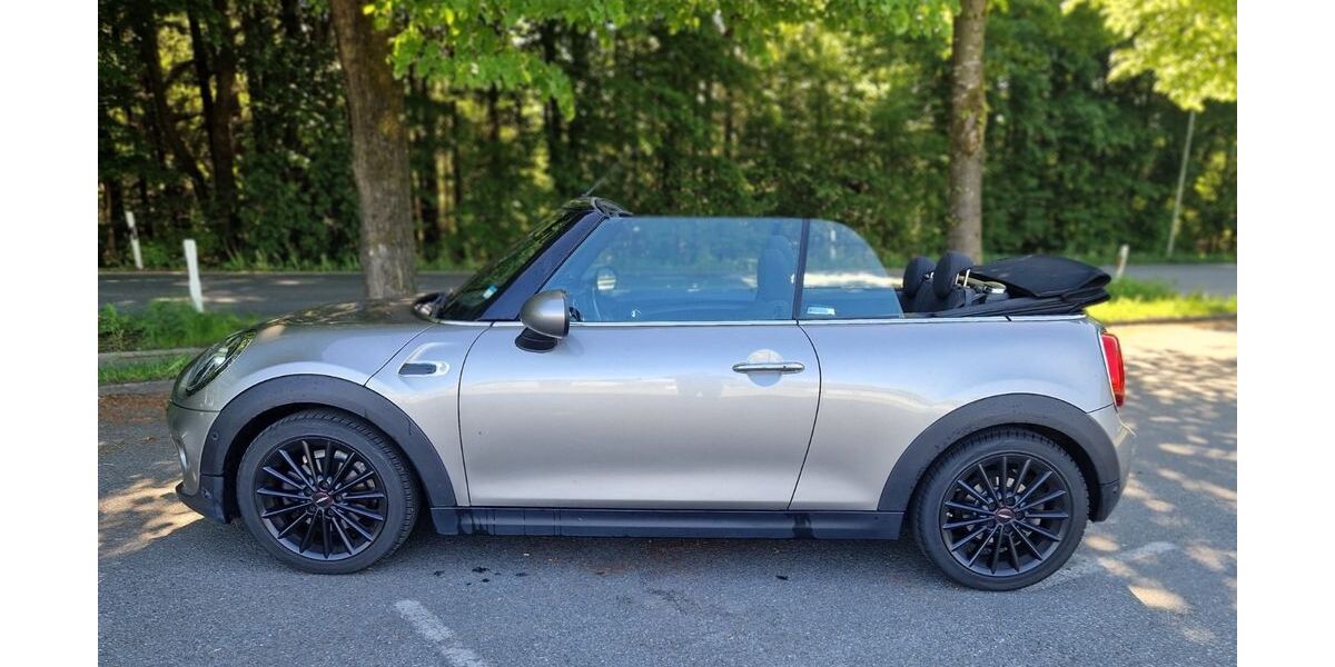 Mini Cooper Cabrio 88.950 km 18.200 &euro; Schleswig 24837