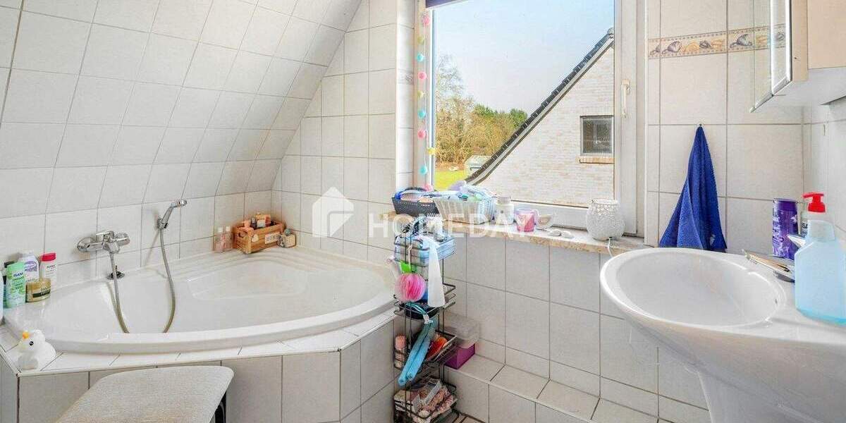 Einfamilienhaus Alt Duvenstedt - 4 Zimmer, 100 m&sup2;, 139.000&euro; | Angebot:25879102