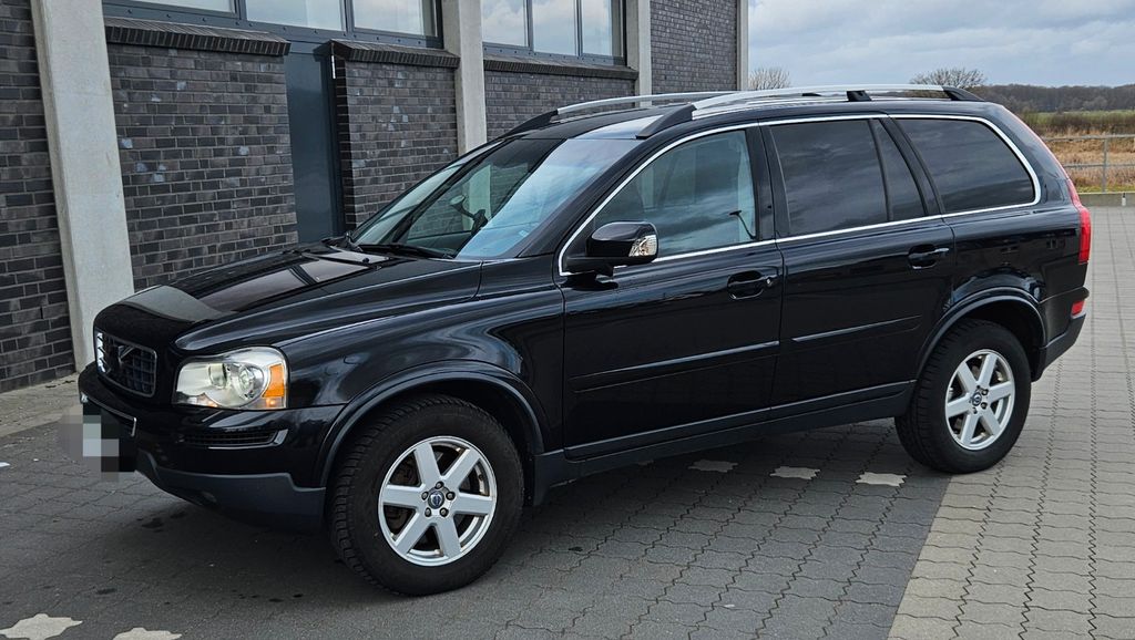 Volvo XC90 211.000 km 12.400 &euro; Mittelangeln 24986