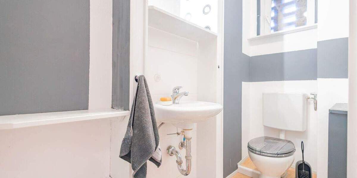 Mehrfamilienhaus, Wohnhaus Lohe-Föhrden Föhrden - 8 Zimmer, 195 m&sup2;, 299.000&euro; | Angebot:25728177