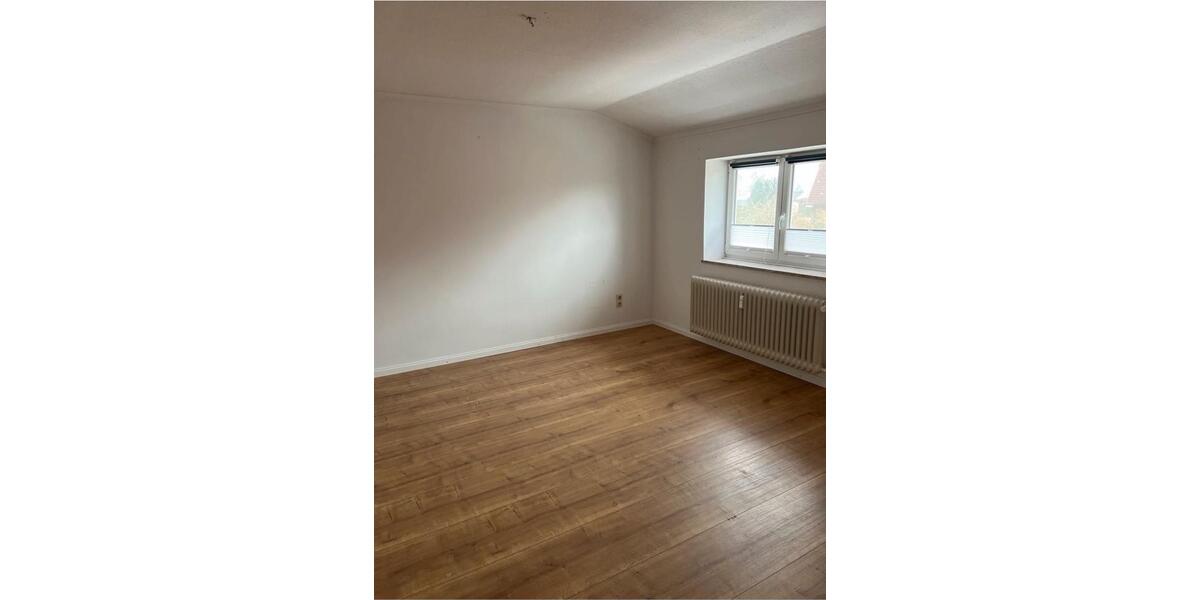 Etagenwohnung Erfde - 2 Zimmer, 90 m&sup2;, 750&euro; | Angebot:25822354