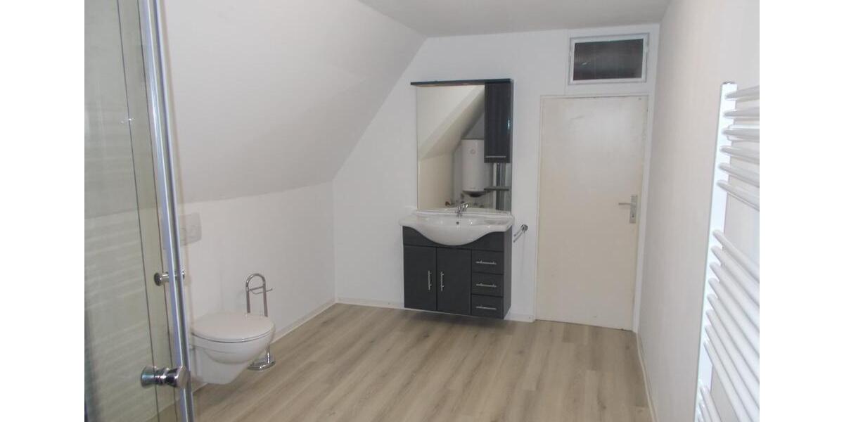 Dachgeschoßwohnung Wohlde - 3 Zimmer, 65 m&sup2;, 640&euro; | Angebot:25148603