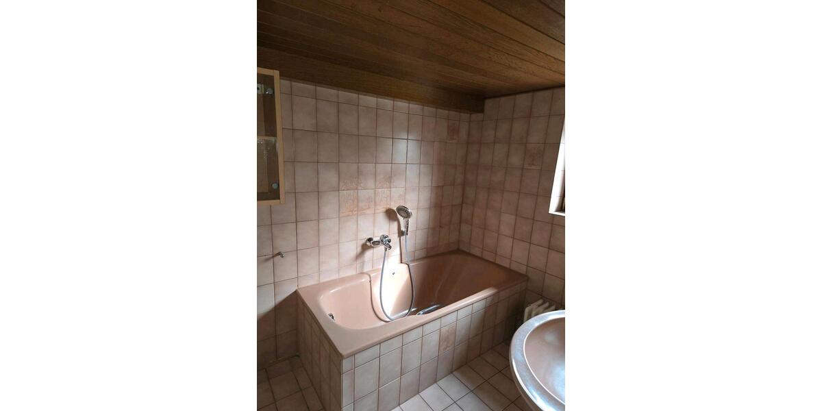 Einfamilienhaus Schwabstedt - 5 Zimmer, 140 m&sup2;, 220.000&euro; | Angebot:25961155