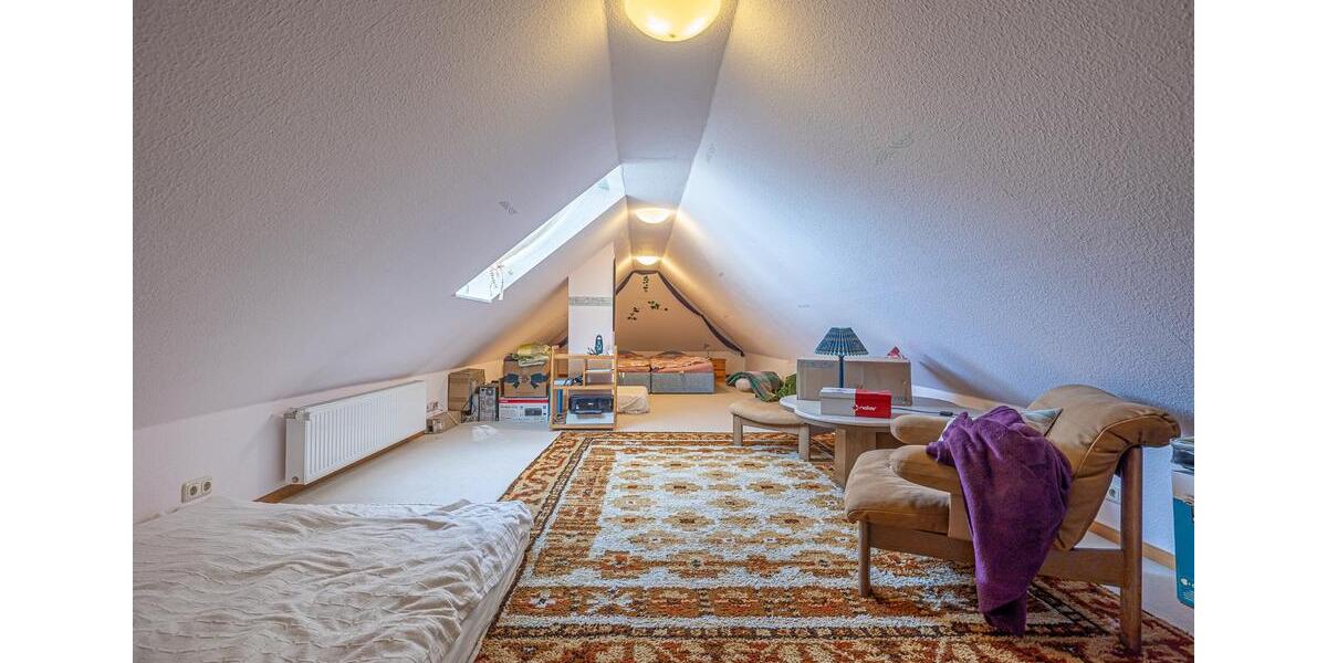 Einfamilienhaus Tolk - 10 Zimmer, 320 m&sup2;, 750.000&euro; | Angebot:25782710