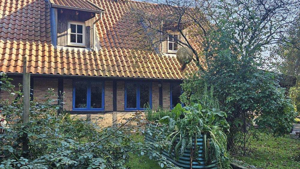 Mehrfamilienhaus, Wohnhaus Rieseby - 9 Zimmer, 365 m&sup2;, 899.000&euro; | Angebot:25700026