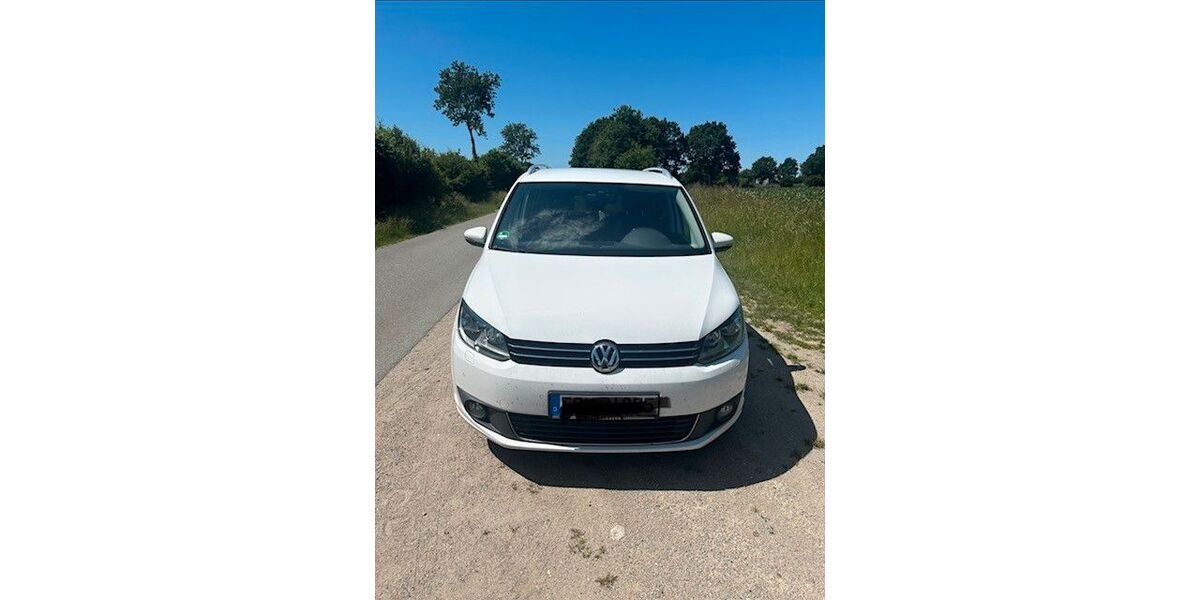 VW Touran 302.000 km 5.099 &euro; Fleckeby 24357
