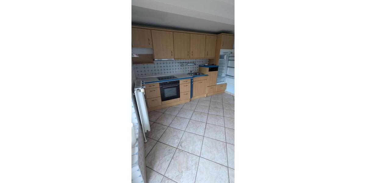 Erdgeschoßwohnung Kropp - 5 Zimmer, 200 m&sup2;, 1.950&euro; | Angebot:26050213