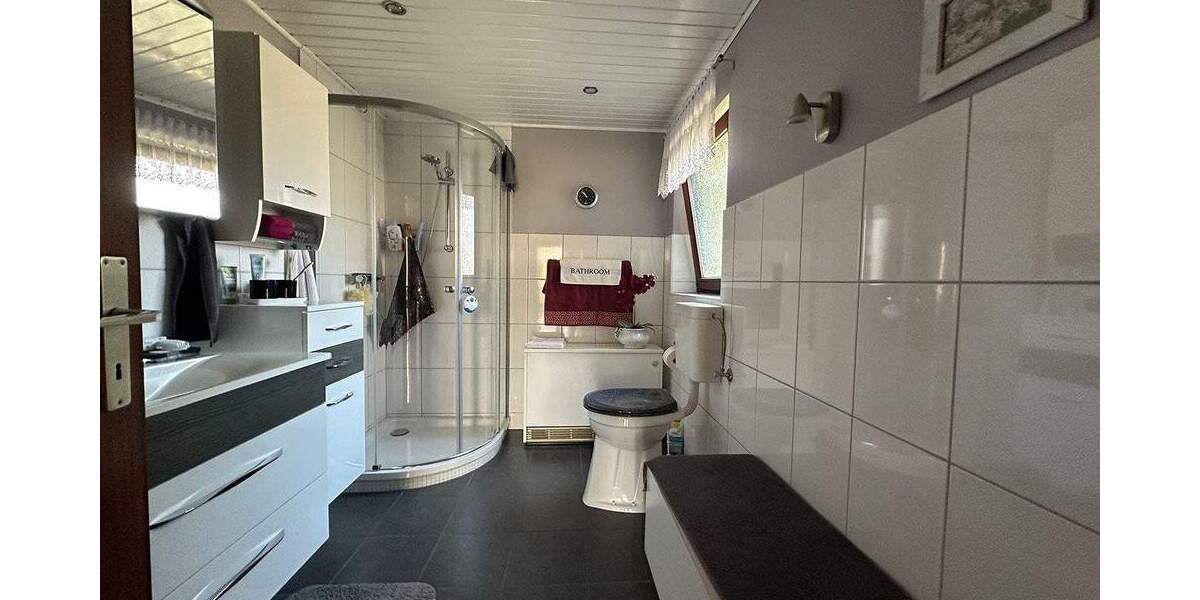 Einfamilienhaus Uelsby - 8 Zimmer, 168 m&sup2;, 229.000&euro; | Angebot:25745855