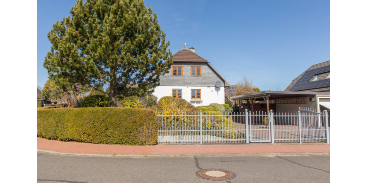 Einfamilienhaus Dörphof - 8 Zimmer, 163 m&sup2;, 1.750&euro; | Angebot:25320800