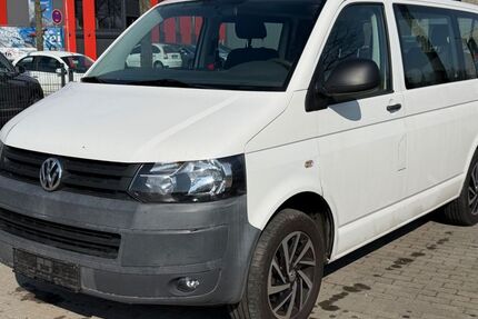 VW T5 Caravelle 270.000 km 8.990 &euro; Schleswig 24837