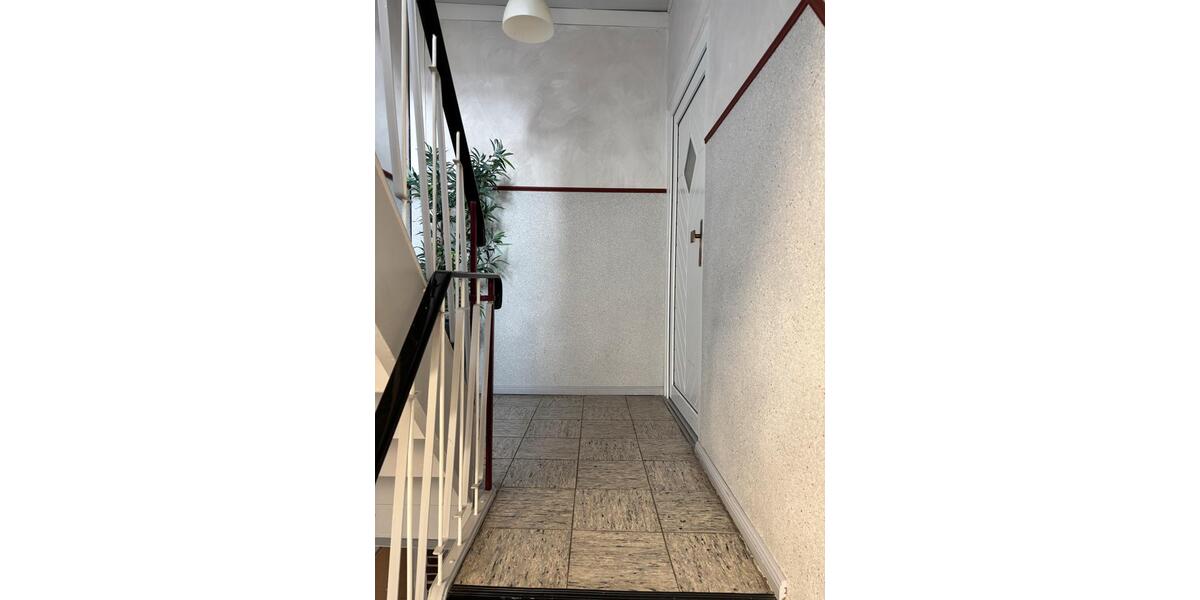 Etagenwohnung Schleswig - 2 Zimmer, 82 m&sup2;, 600&euro; | Angebot:26652144