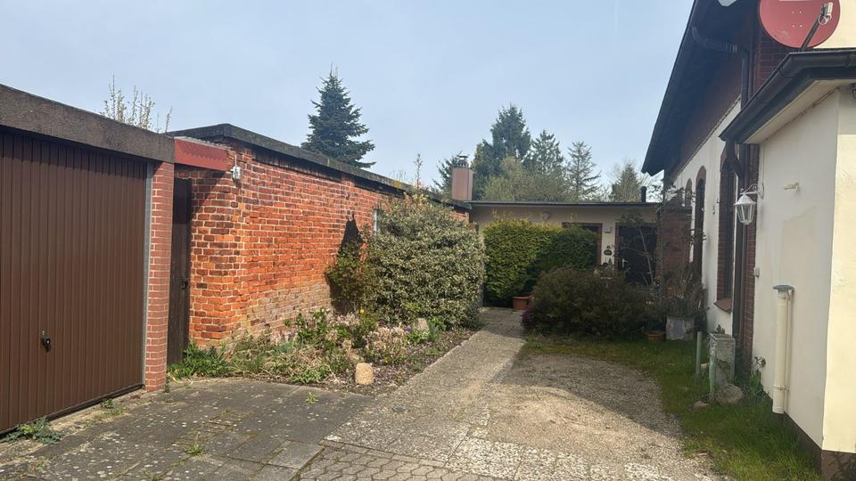Einfamilienhaus Schülldorf - 10 Zimmer, 145 m&sup2;, 320.000&euro; | Angebot:26585349