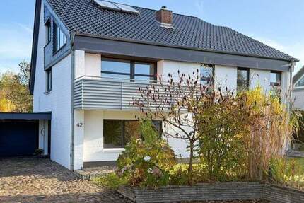 Haus Schleswig - 9 Zimmer, 210 m&sup2;, 550.000&euro; | Angebot:25705483