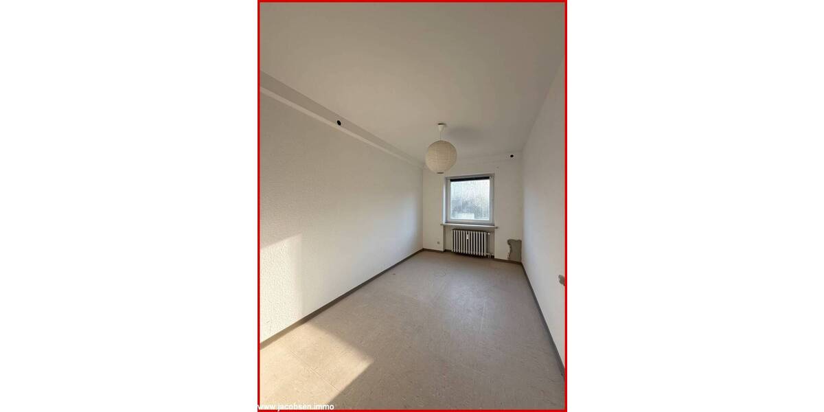 Einfamilienhaus Schleswig - 9 Zimmer, 259 m&sup2;, 275.000&euro; | Angebot:26029303