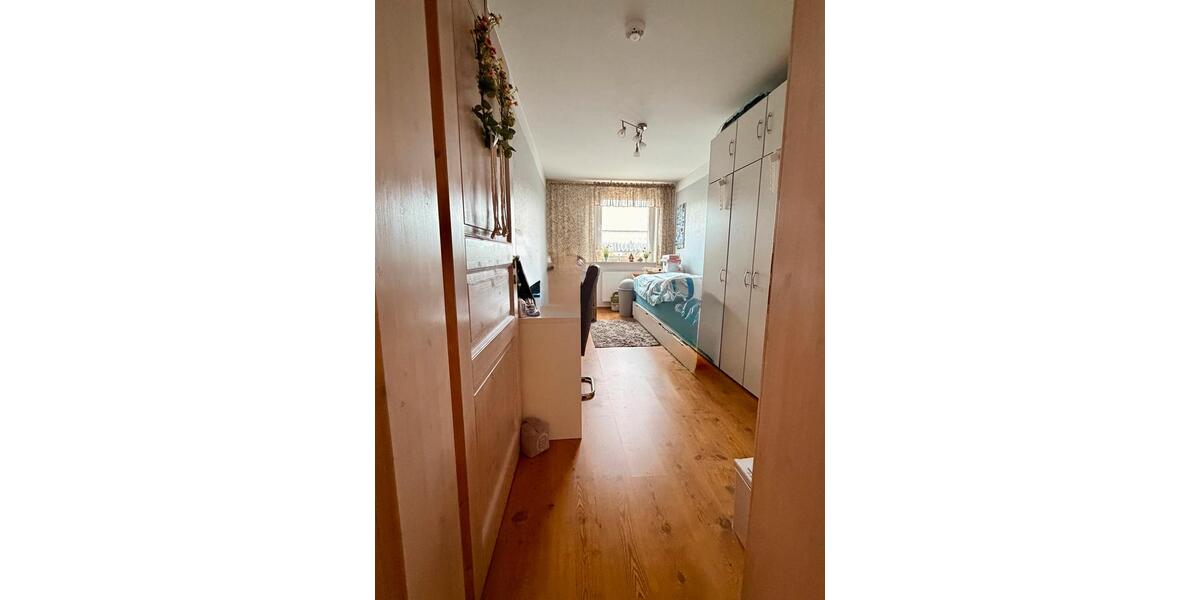 Etagenwohnung Borgstedt - 3 Zimmer, 80 m&sup2;, 1.080&euro; | Angebot:25271917