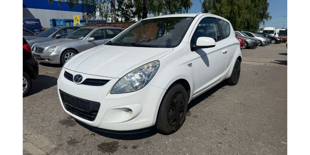 Hyundai i20 247.000 km 780 &euro; Rendsburg 24768