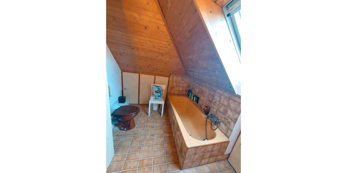 Dachgeschoßwohnung Dörphof - 3 Zimmer, 75 m&sup2;, 710&euro; | Angebot:26431411