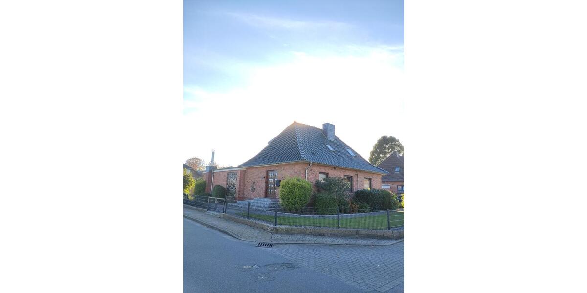 Einfamilienhaus Büdelsdorf - 4 Zimmer, 120 m&sup2;, 329.000&euro; | Angebot:24510495