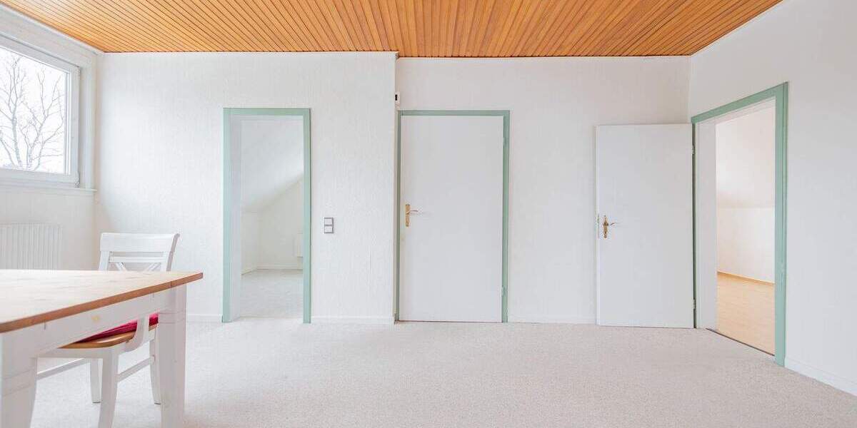 Mehrfamilienhaus, Wohnhaus Lohe-Föhrden Föhrden - 8 Zimmer, 195 m&sup2;, 299.000&euro; | Angebot:25728177