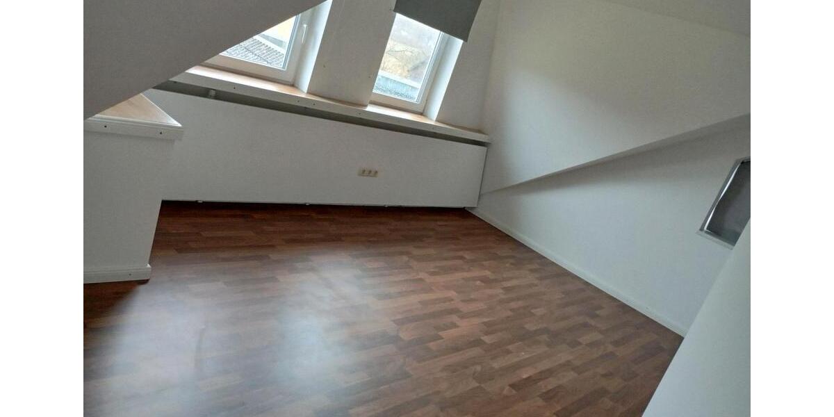 Dachgeschoßwohnung Meggerdorf - 3 Zimmer, 75 m&sup2;, 600&euro; | Angebot:25296288