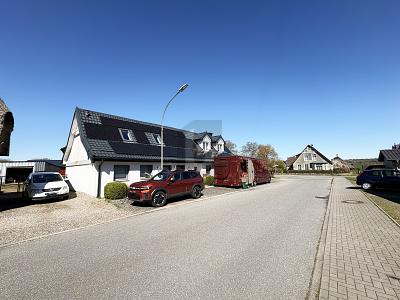 SANIERT MIT VIEL PLATZ UND MÖGLICHKEITEN - Einfamilienhaus Immenstedt | Angebot:26501933
