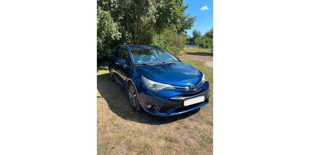 Toyota Avensis 153.000 km 9.990 &euro; Kappeln 24376