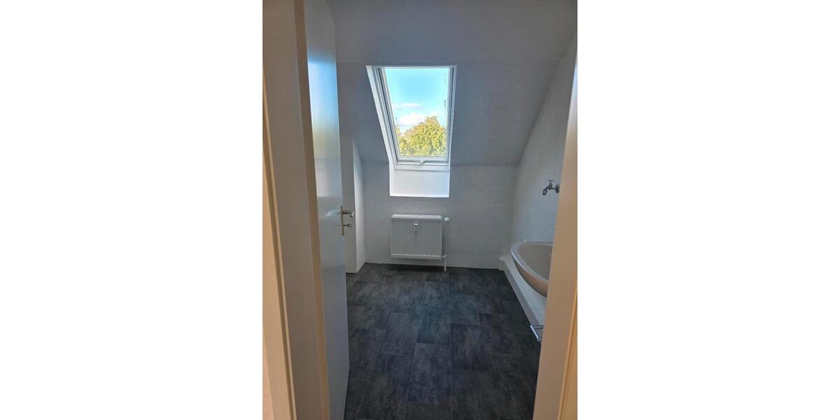 Dachgeschoßwohnung Büdelsdorf - 2 Zimmer, 45 m&sup2;, 129.500&euro; | Angebot:27267907