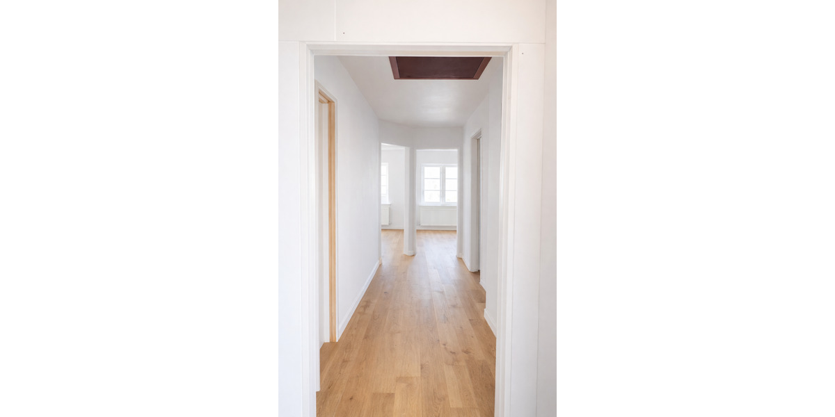 Einfamilienhaus Dörphof - 8 Zimmer, 163 m&sup2;, 1.750&euro; | Angebot:25320800
