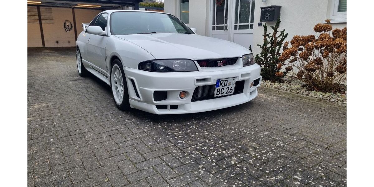 Nissan Skyline 80.958 km 65.900 &euro; Rieseby 24354