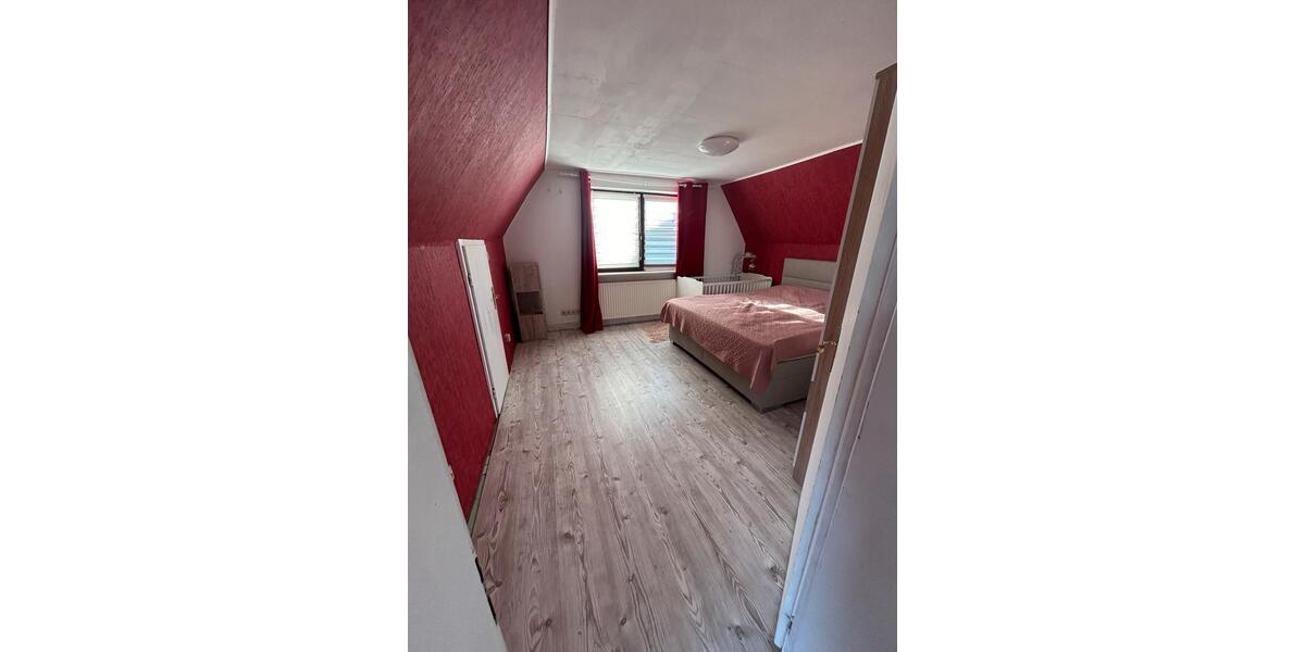 Einfamilienhaus Schleswig - 4 Zimmer, 100 m&sup2;, 1.500&euro; | Angebot:24733896