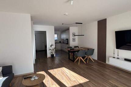 Haus Schleswig - 4 Zimmer, 93 m&sup2;, 1.452&euro; | Angebot:25744910