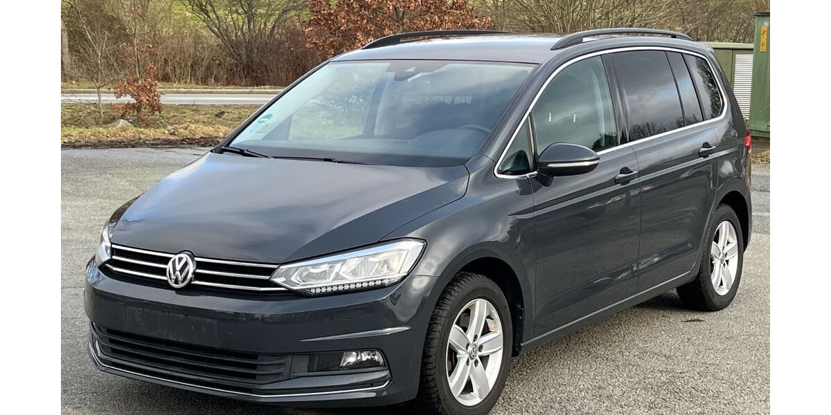 VW Touran 217.000 km 11.900 &euro; Bilschau 24988