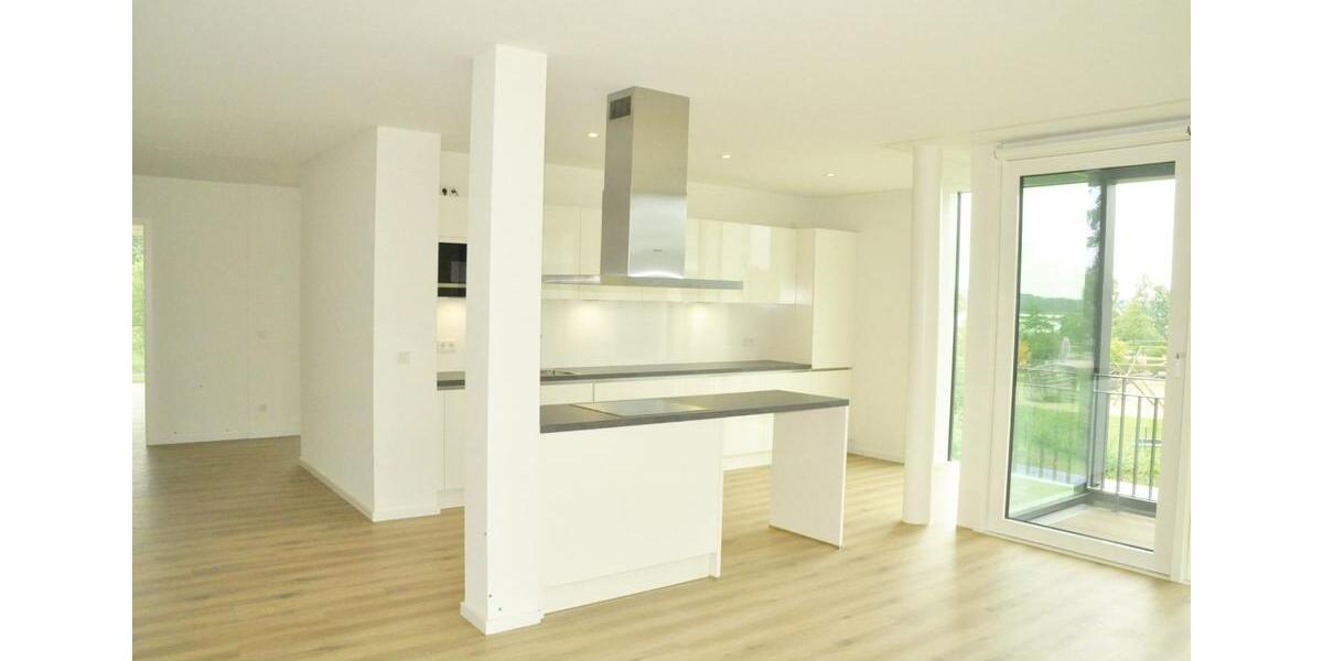 Etagenwohnung Schleswig - 3 Zimmer, 132 m&sup2;, 2.095&euro; | Angebot:25802396