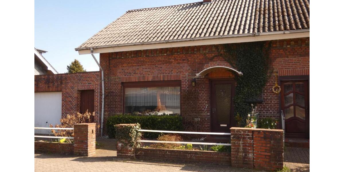 Reihenhaus Schülldorf - 175.000&euro; | Angebot:26047447